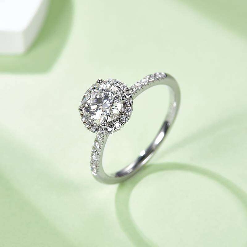 Classic圆包S925银镀白金MoissaniteWomen's Ring1ctD级